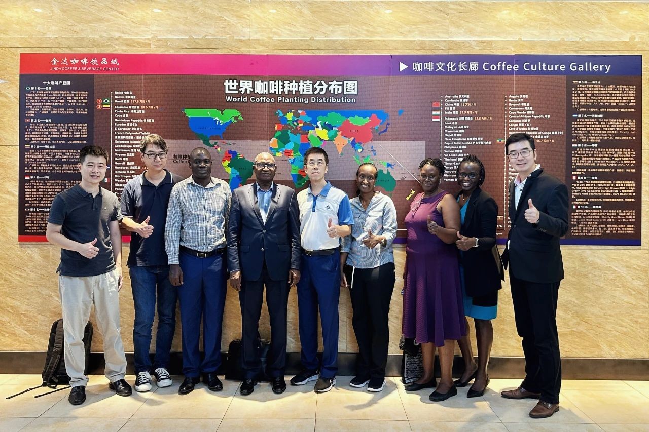 乌干达咖啡发展局（UCDA）总裁来访金达